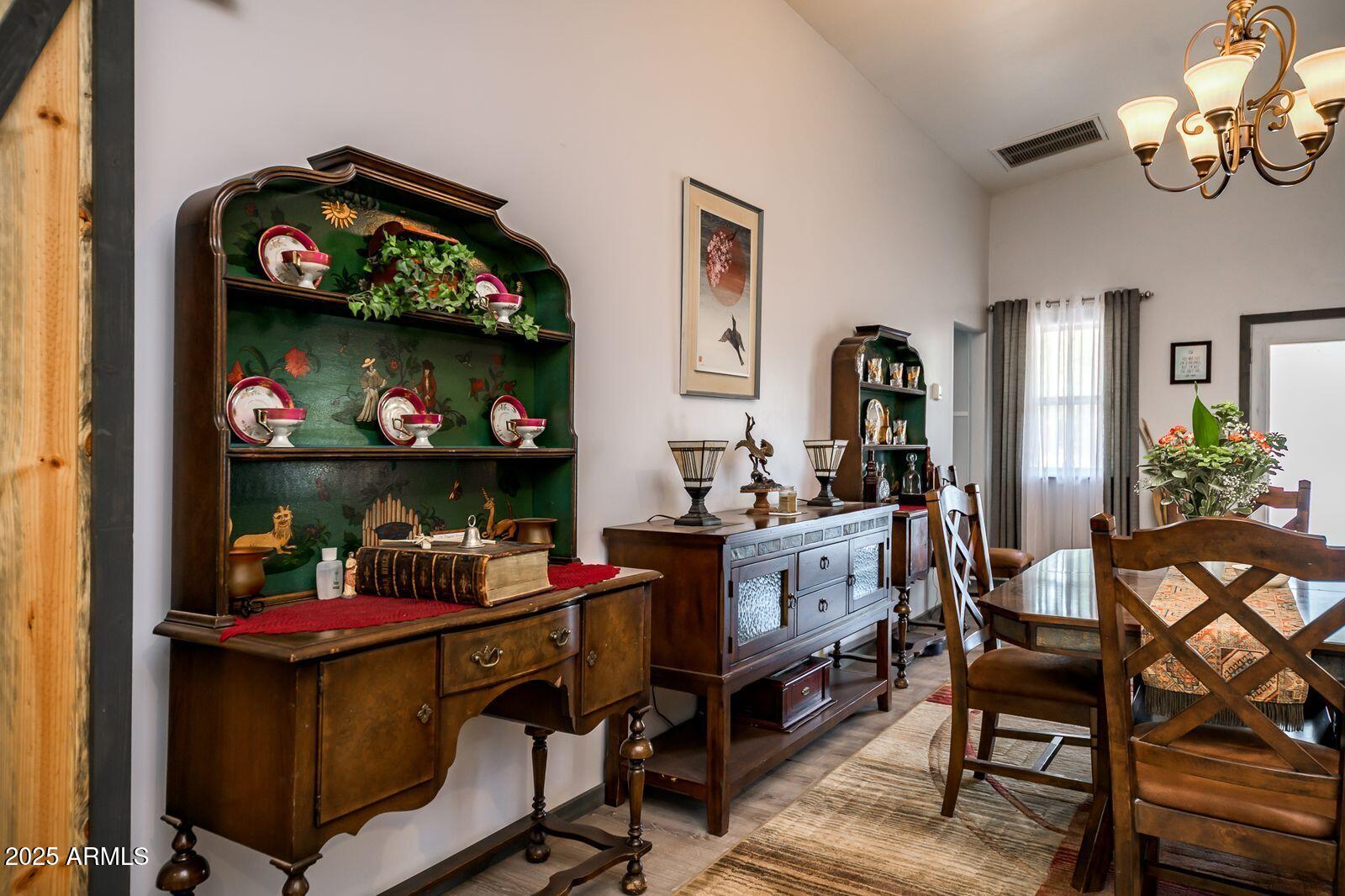 SHERWOOD FOREST ESTATES - Residential