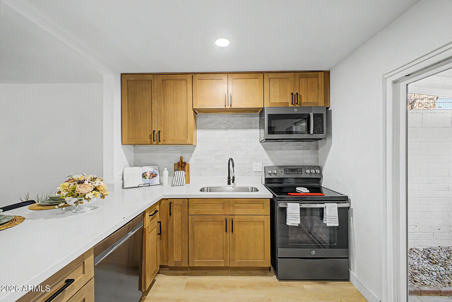 1531 W COLTER Street 1