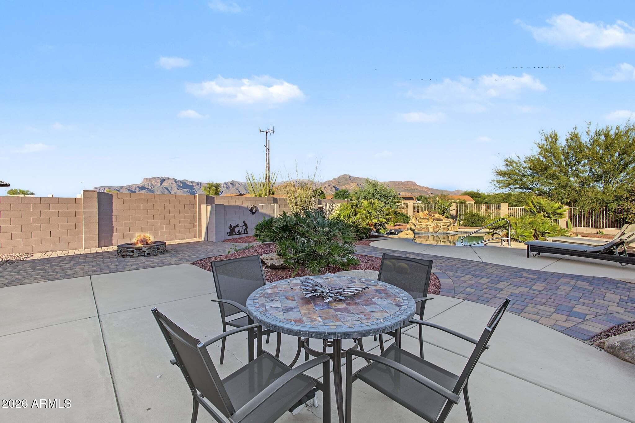 6753 S RUSSET SKY Way