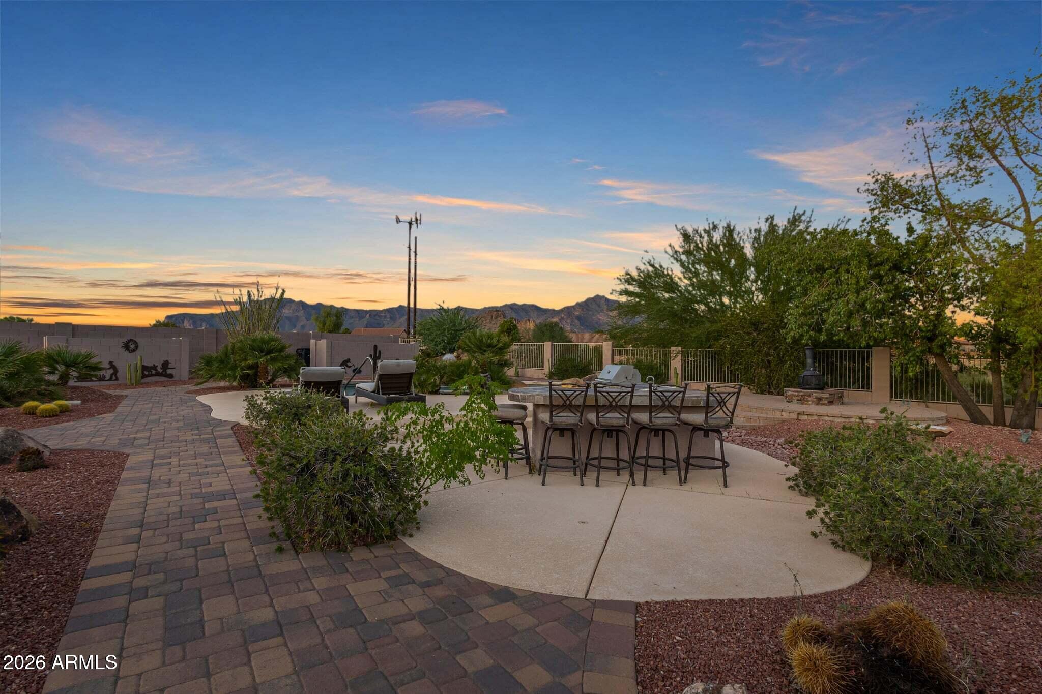 6753 S RUSSET SKY Way