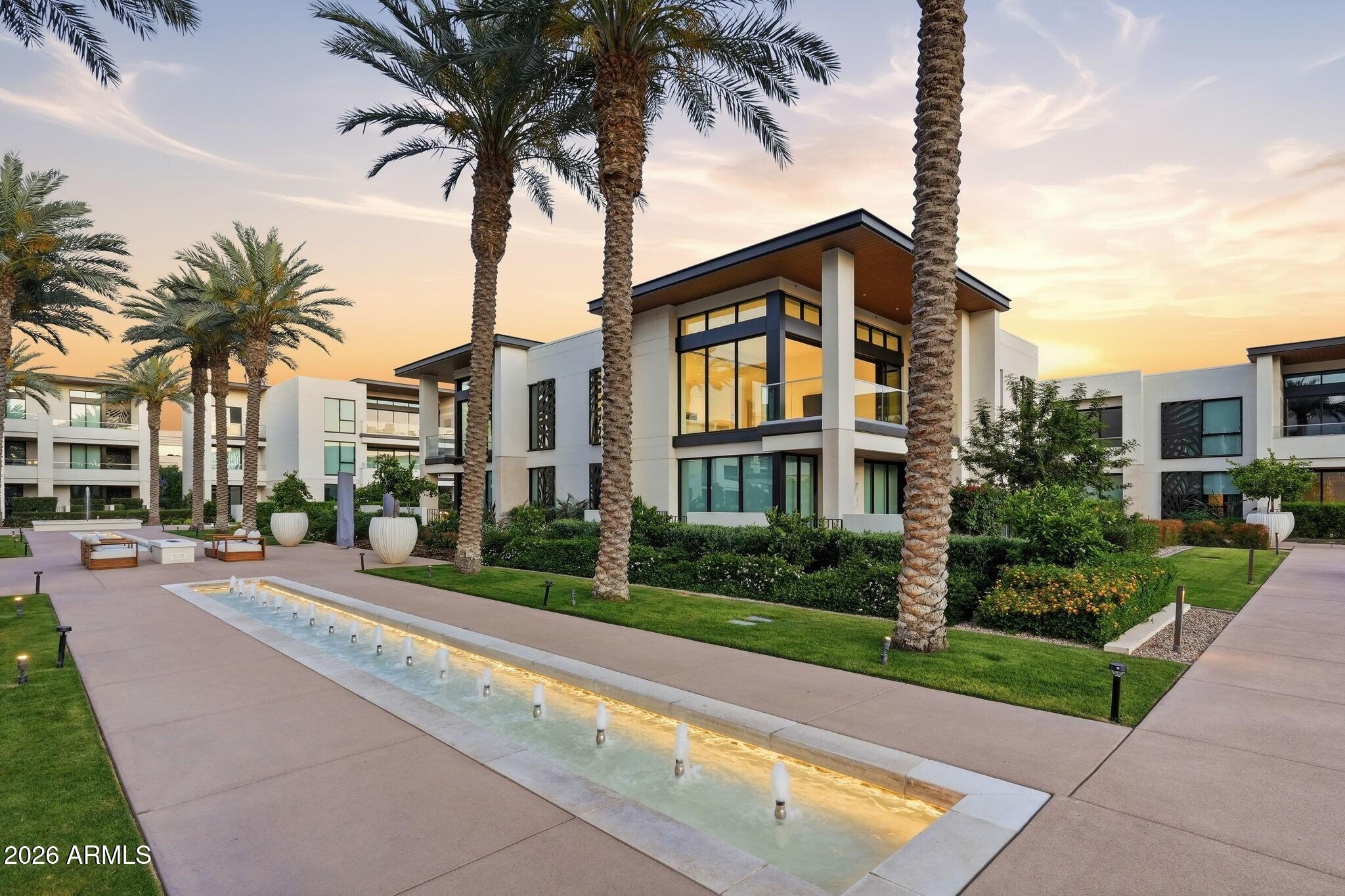 6587 N PALMERAIE Boulevard 2041