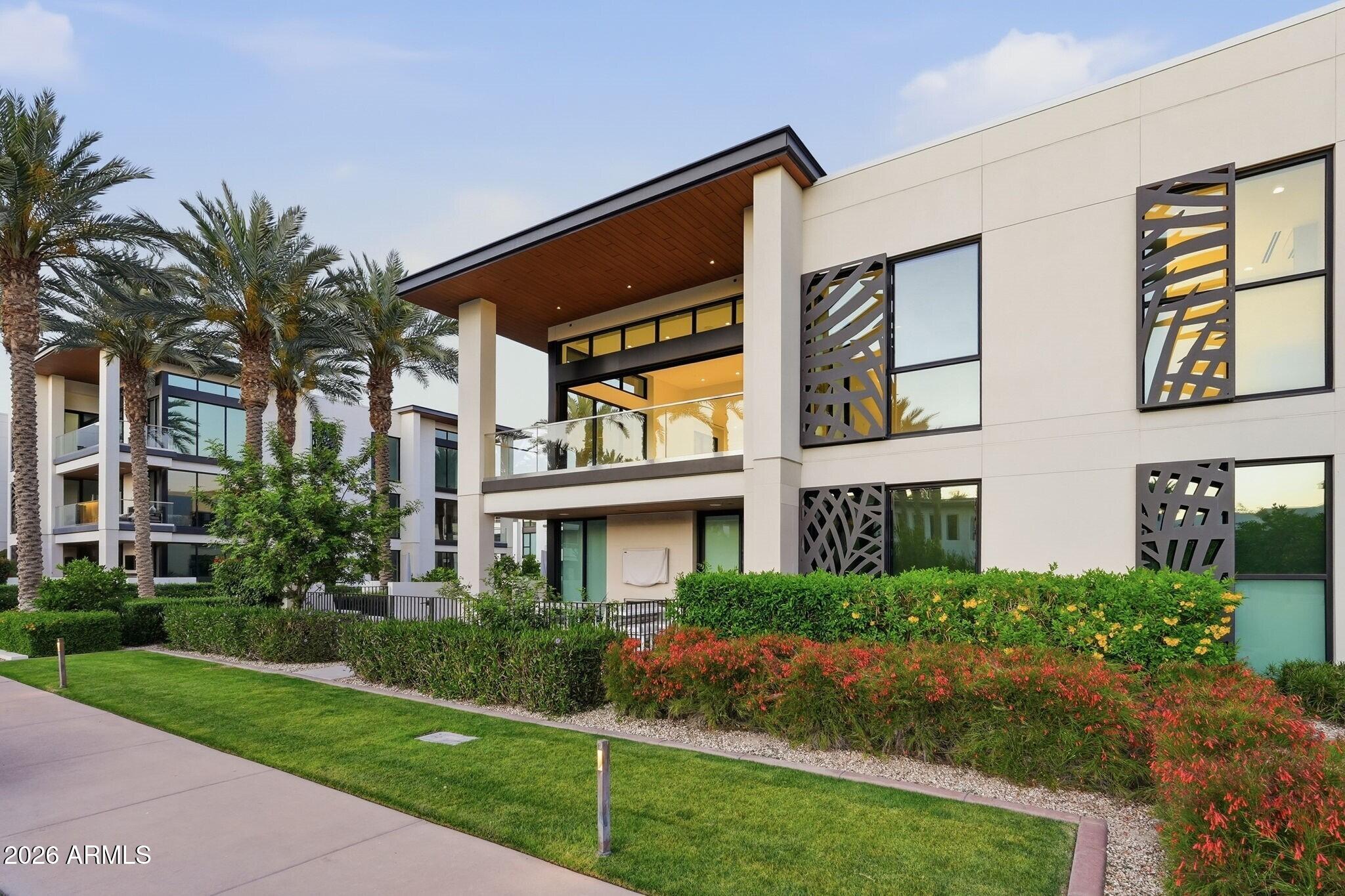 6587 N PALMERAIE Boulevard 2041