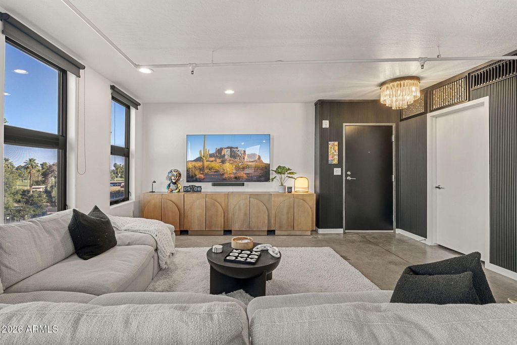 Photo of 914 E Osborn Road #418, Phoenix, AZ 85014 (MLS # 7027613)