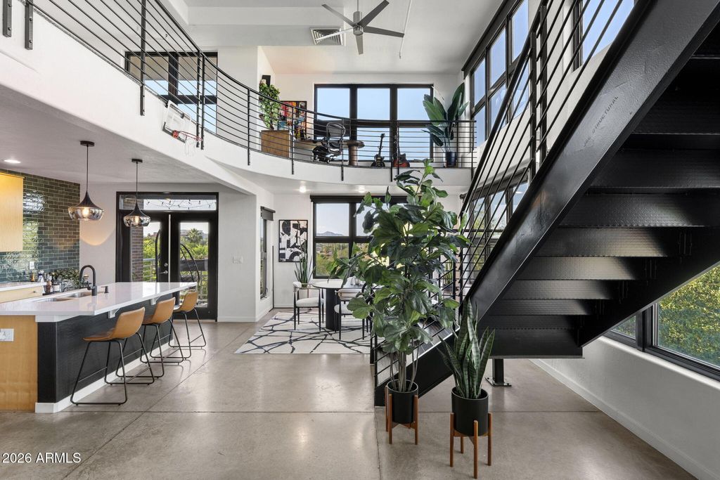Photo of 914 E Osborn Road #418, Phoenix, AZ 85014 (MLS # 7027613)
