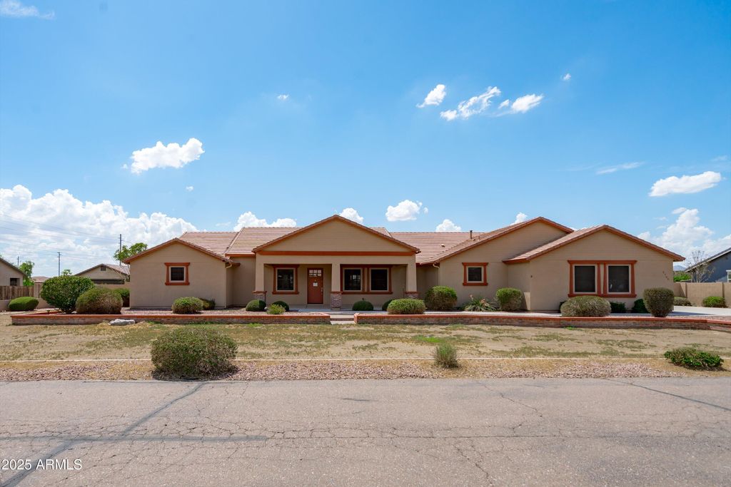 Photo of 2704 S 199th Avenue, Buckeye, AZ 85326 (MLS # 6922494)