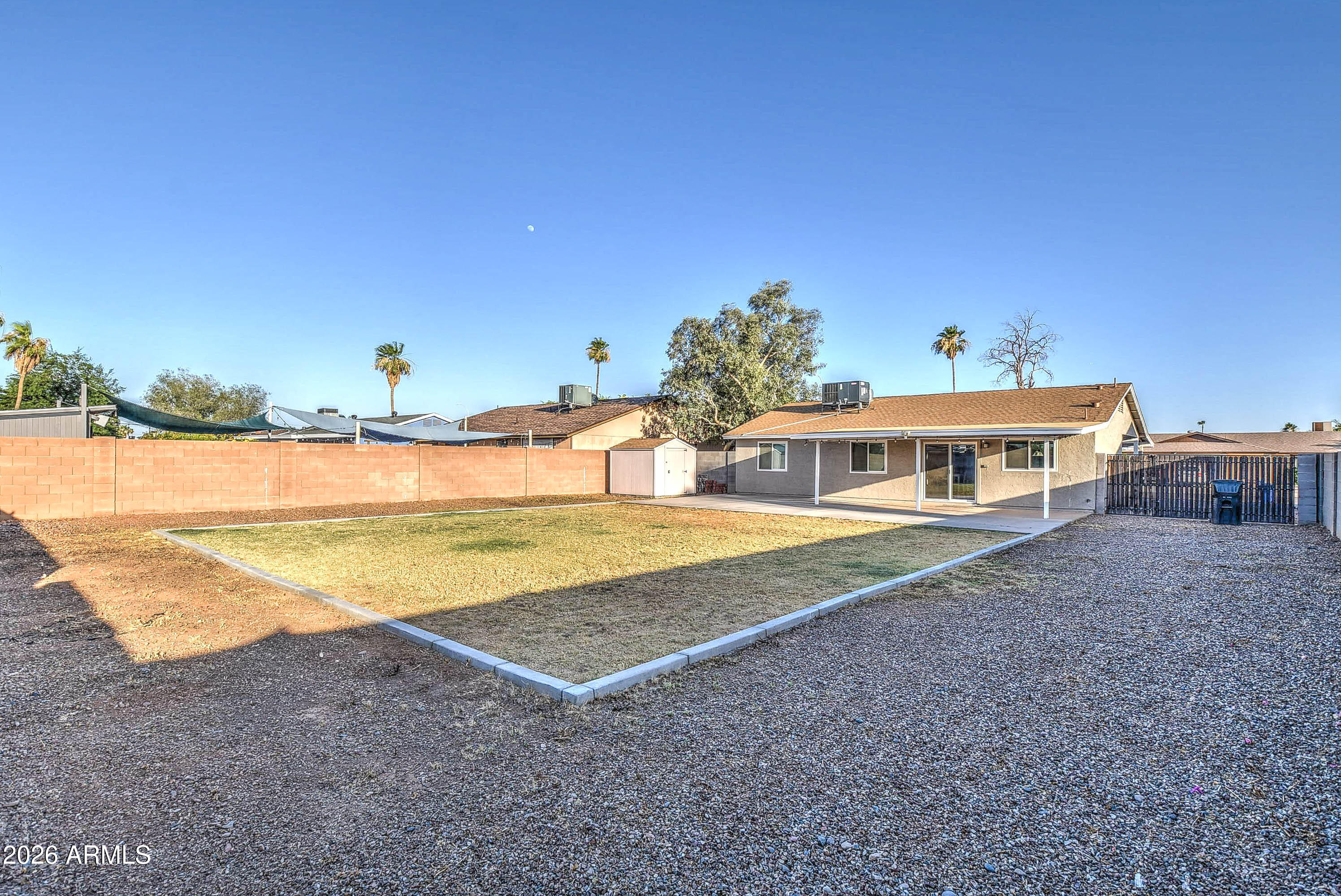 2030 W WESTERN Drive