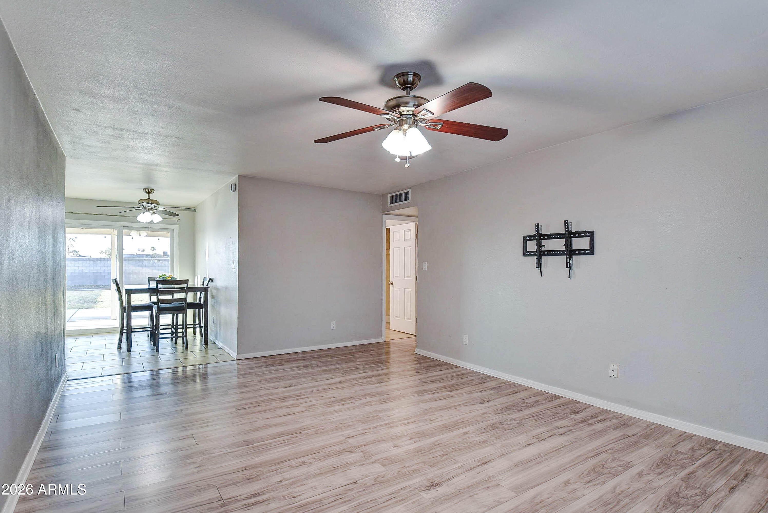 2030 W WESTERN Drive