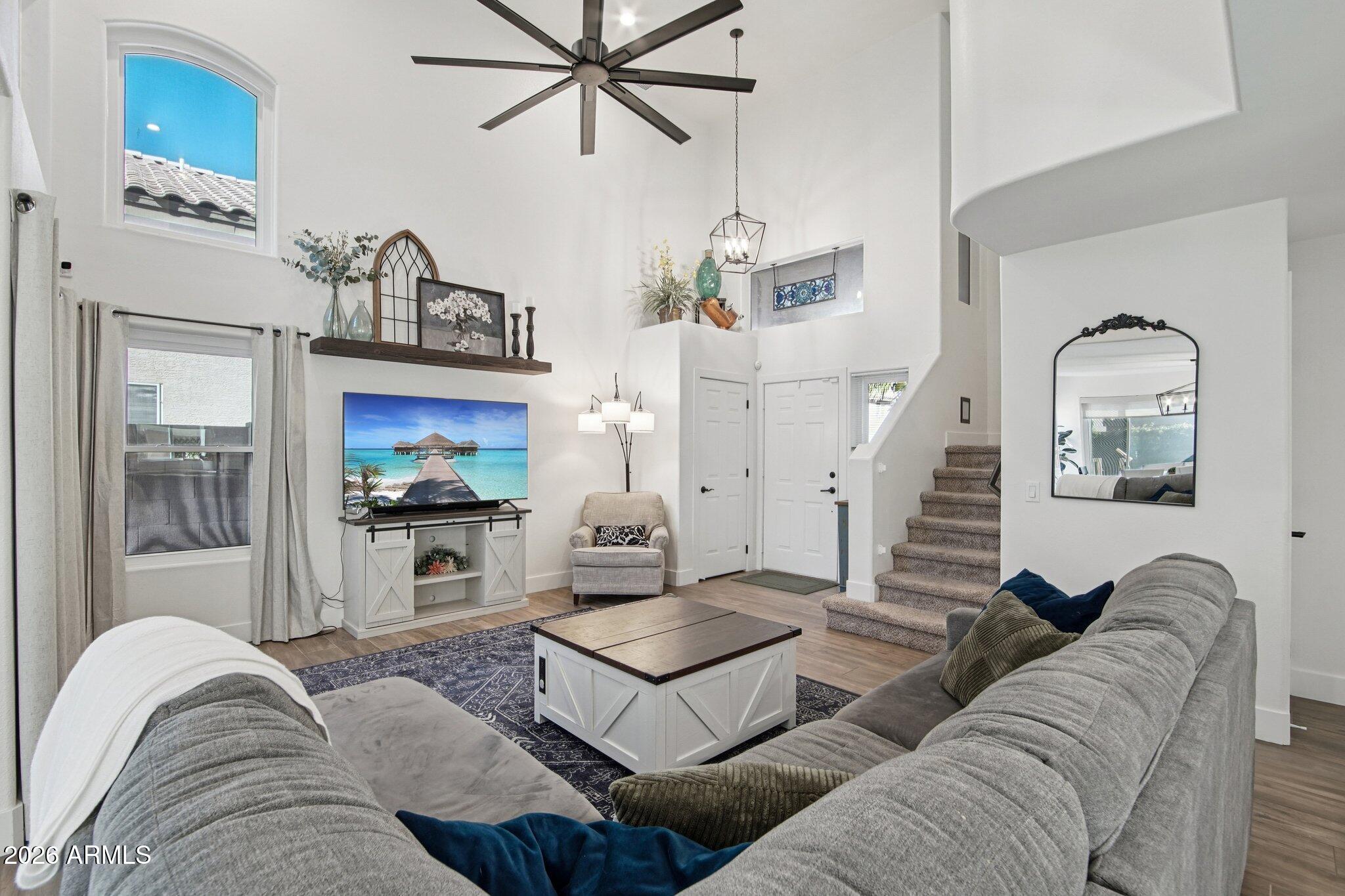 4029 E COOLBROOK Avenue