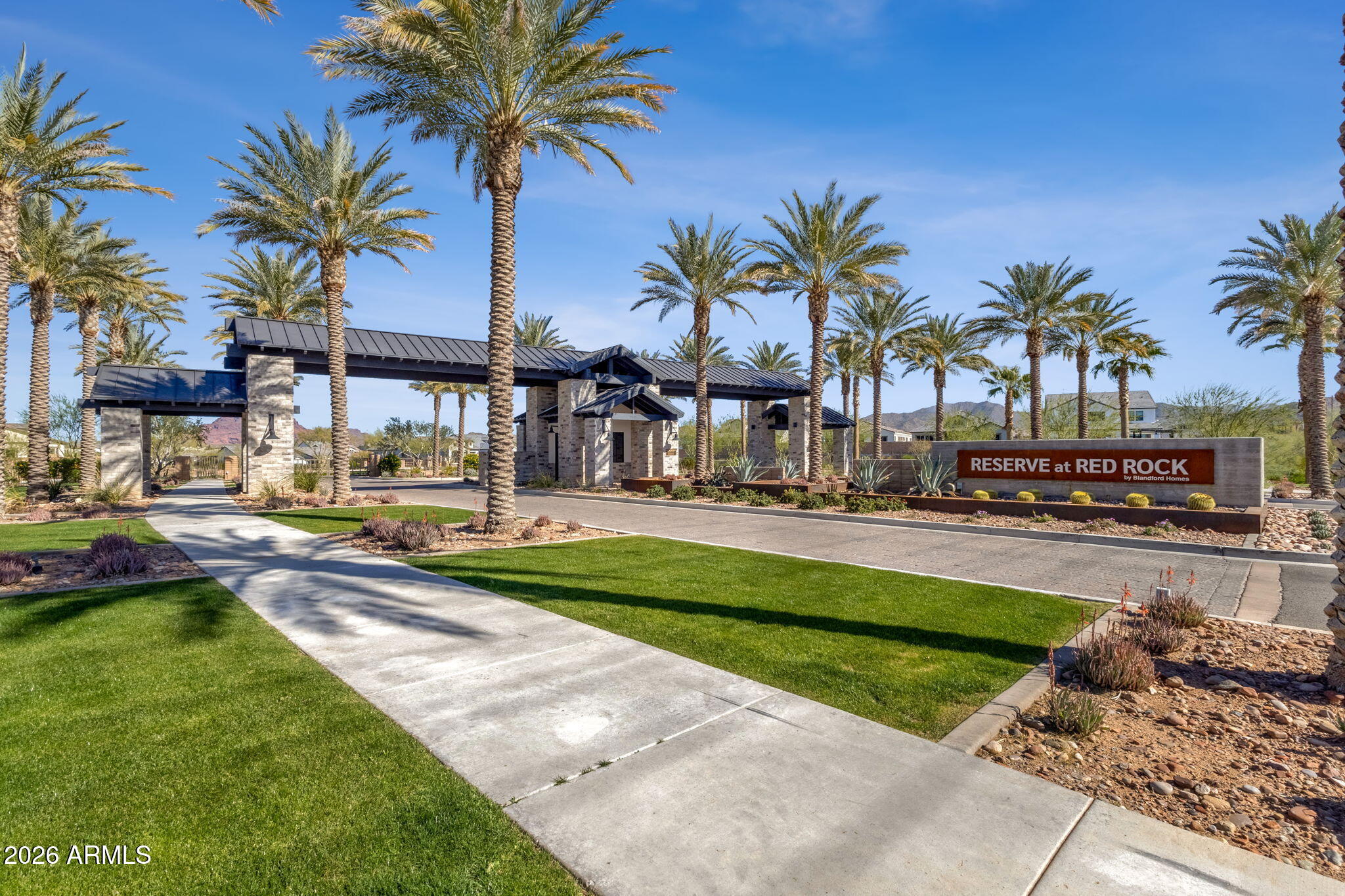 5924 E REDMONT Drive