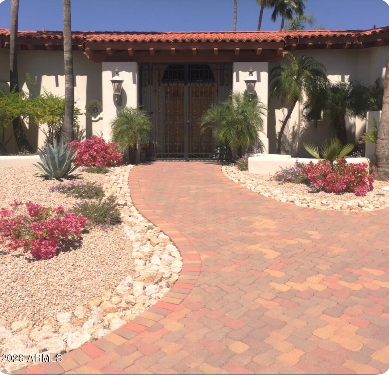 8262 E VISTA DE VALLE --