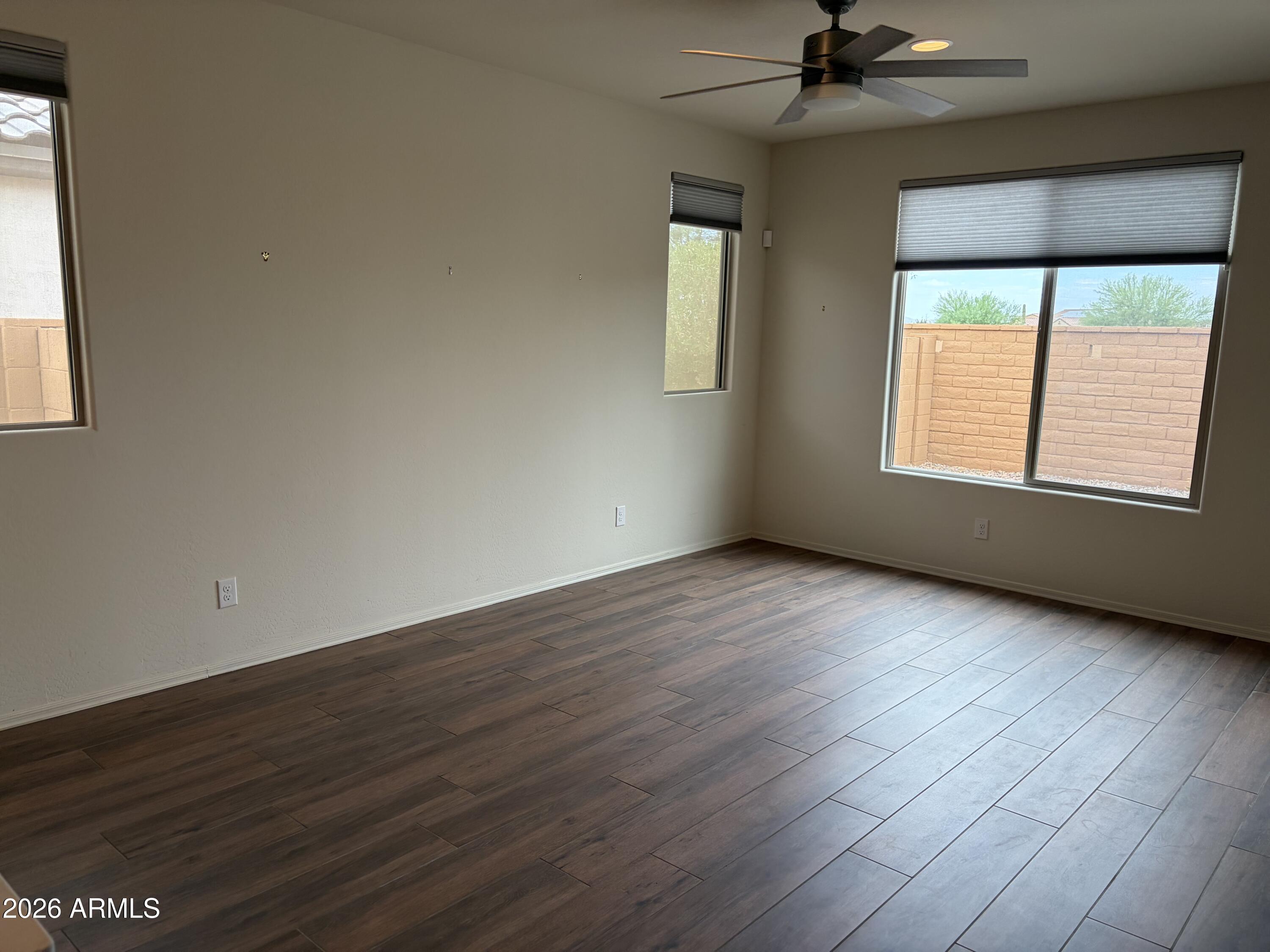 27022 W KERRY Lane