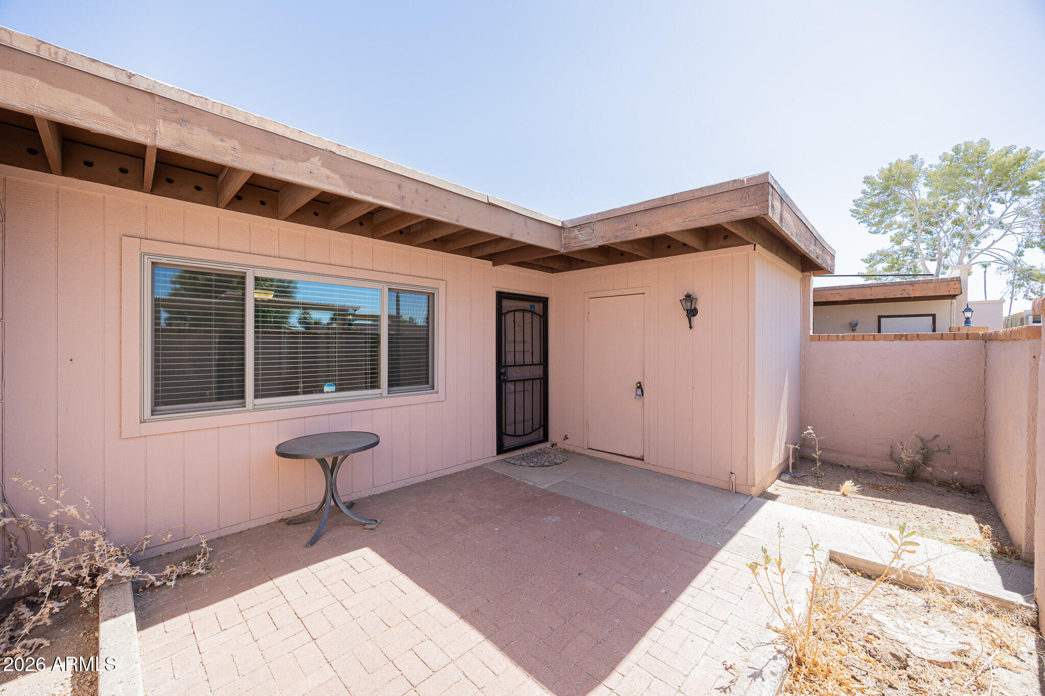 6008 W AUGUSTA Avenue