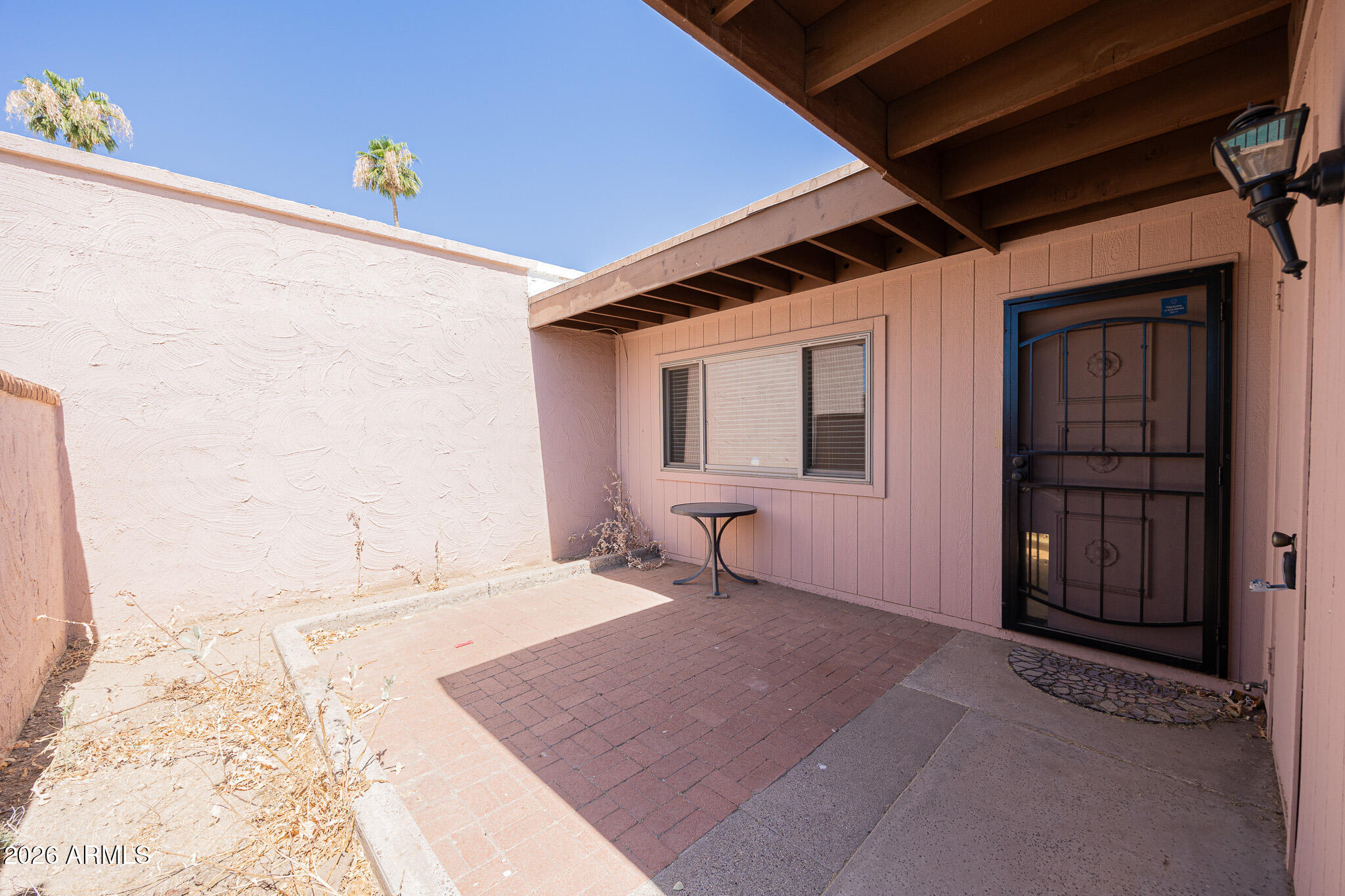 6008 W AUGUSTA Avenue