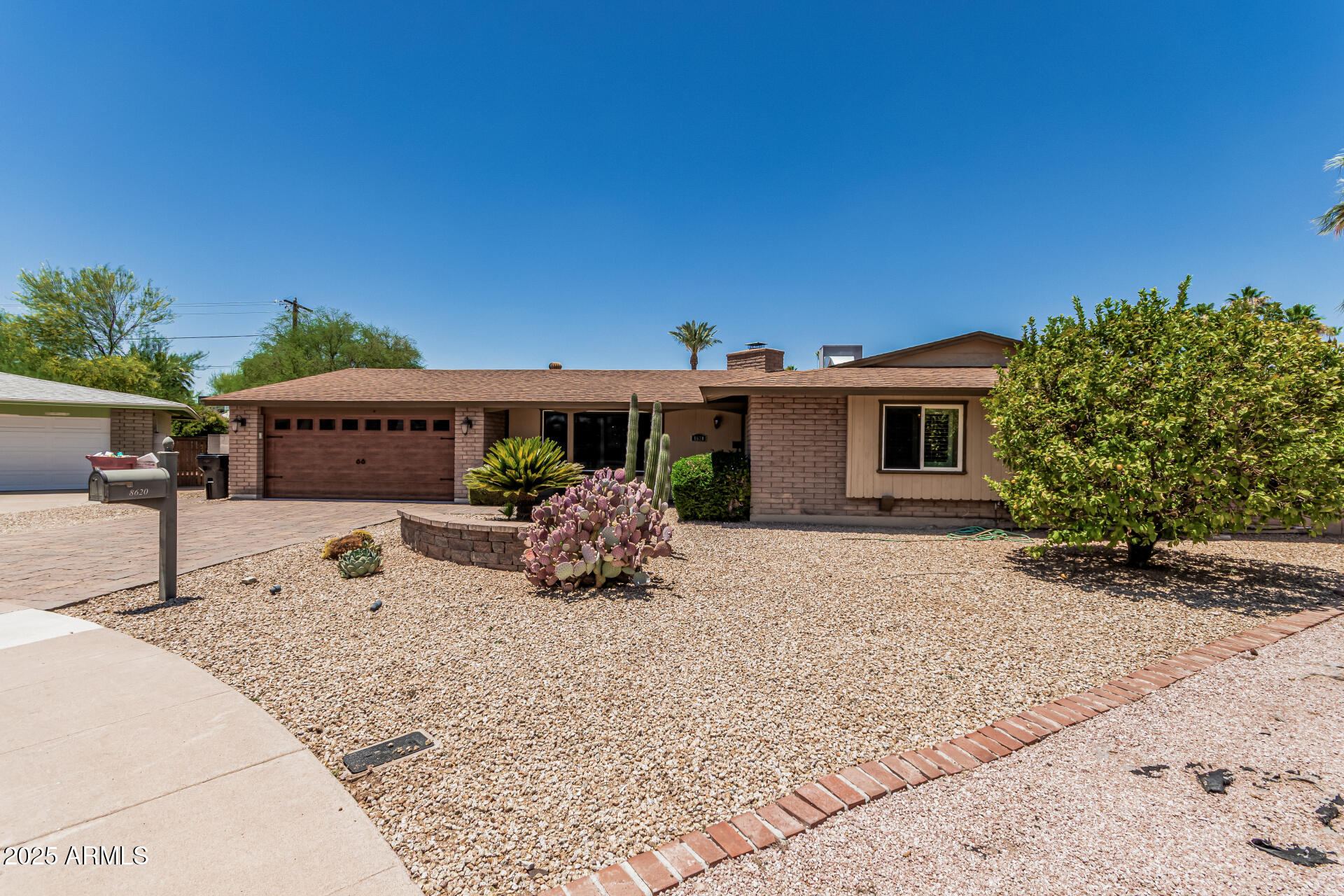 8620 E SELLS Drive