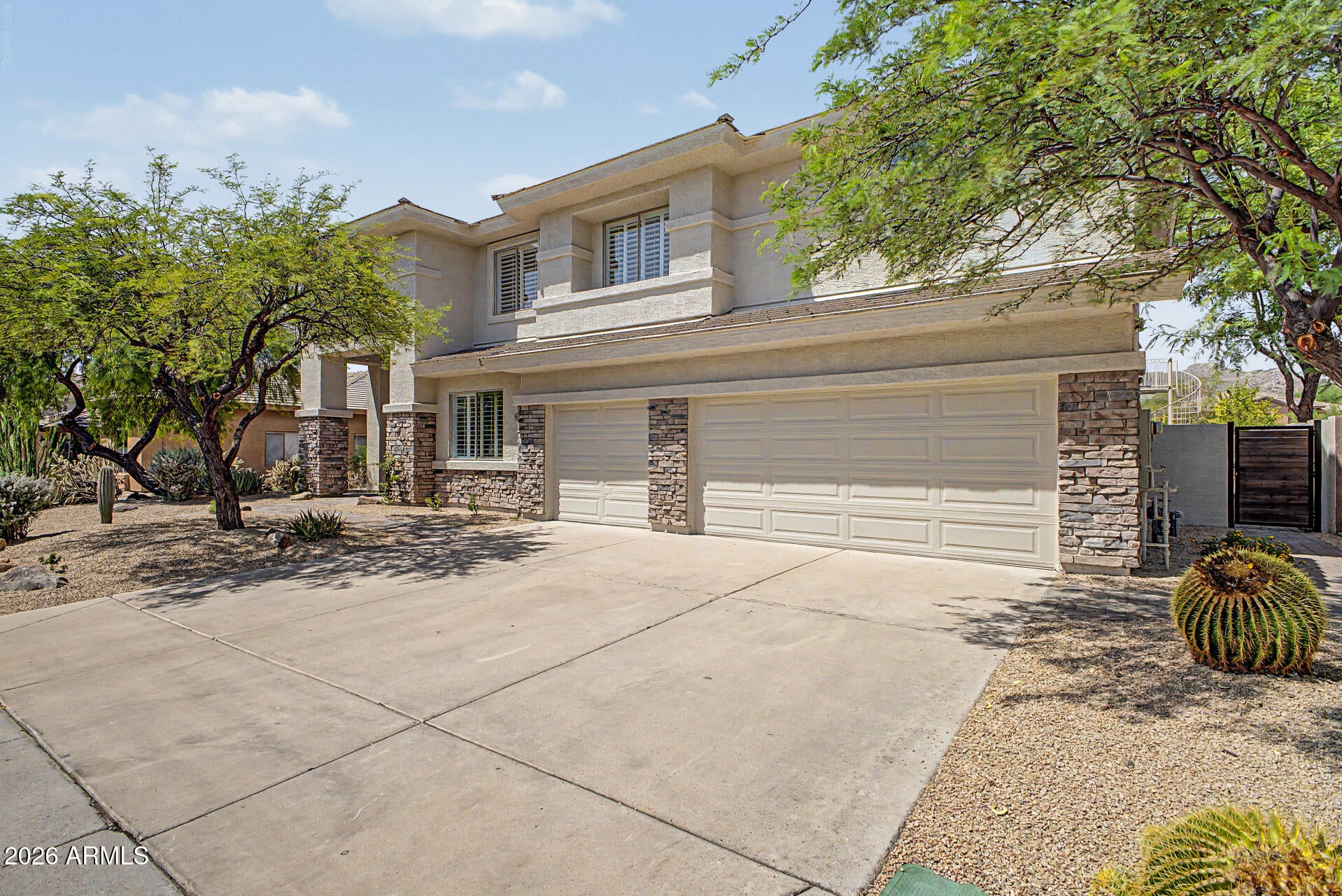 6102 E SONORAN Trail