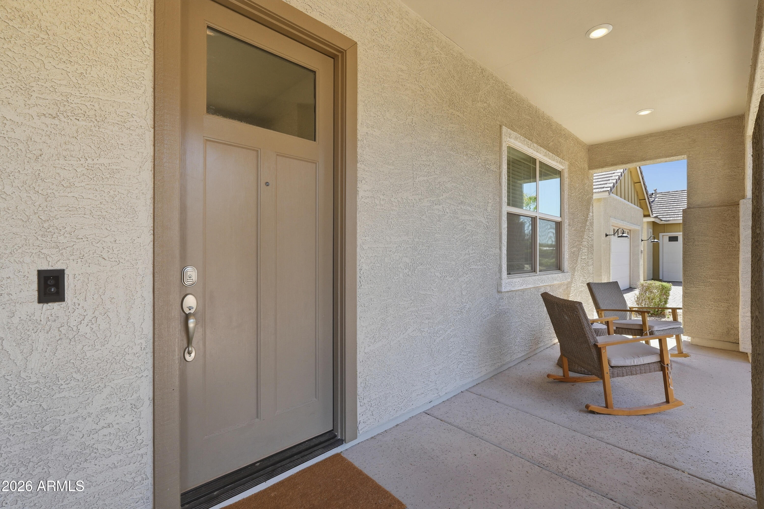 2522 E PLEASANT Lane