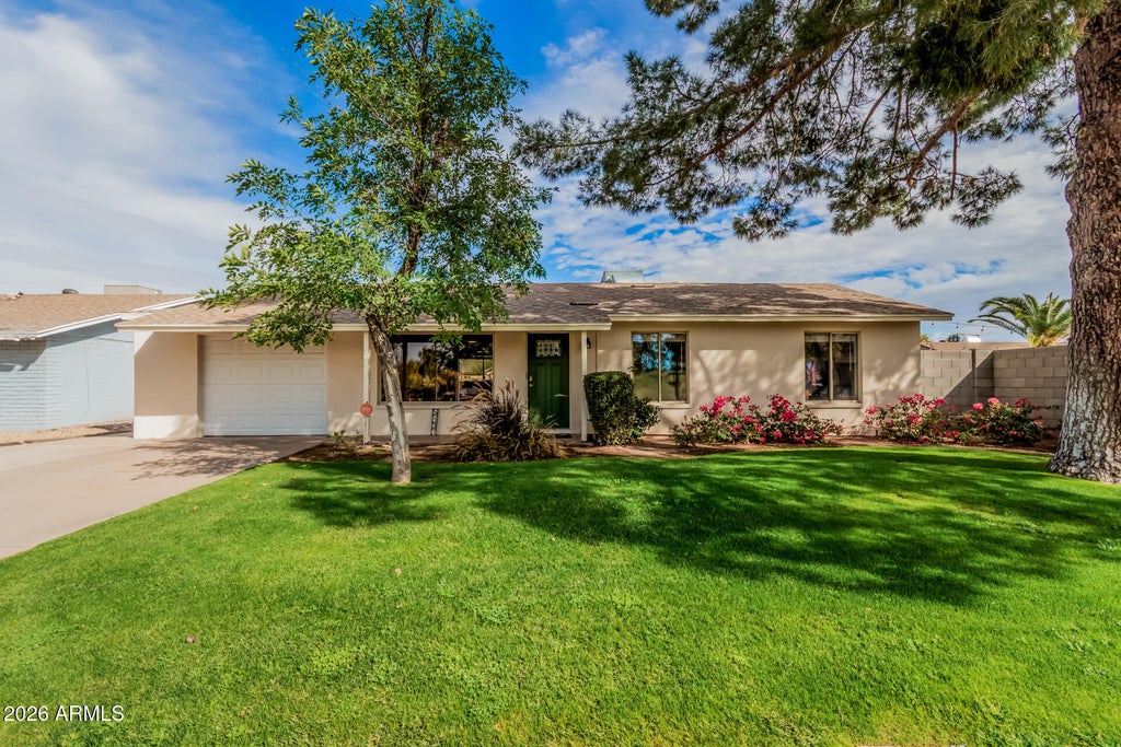 Photo of 5433 S Mill Avenue, Tempe, AZ 85283 (MLS # 7094153)