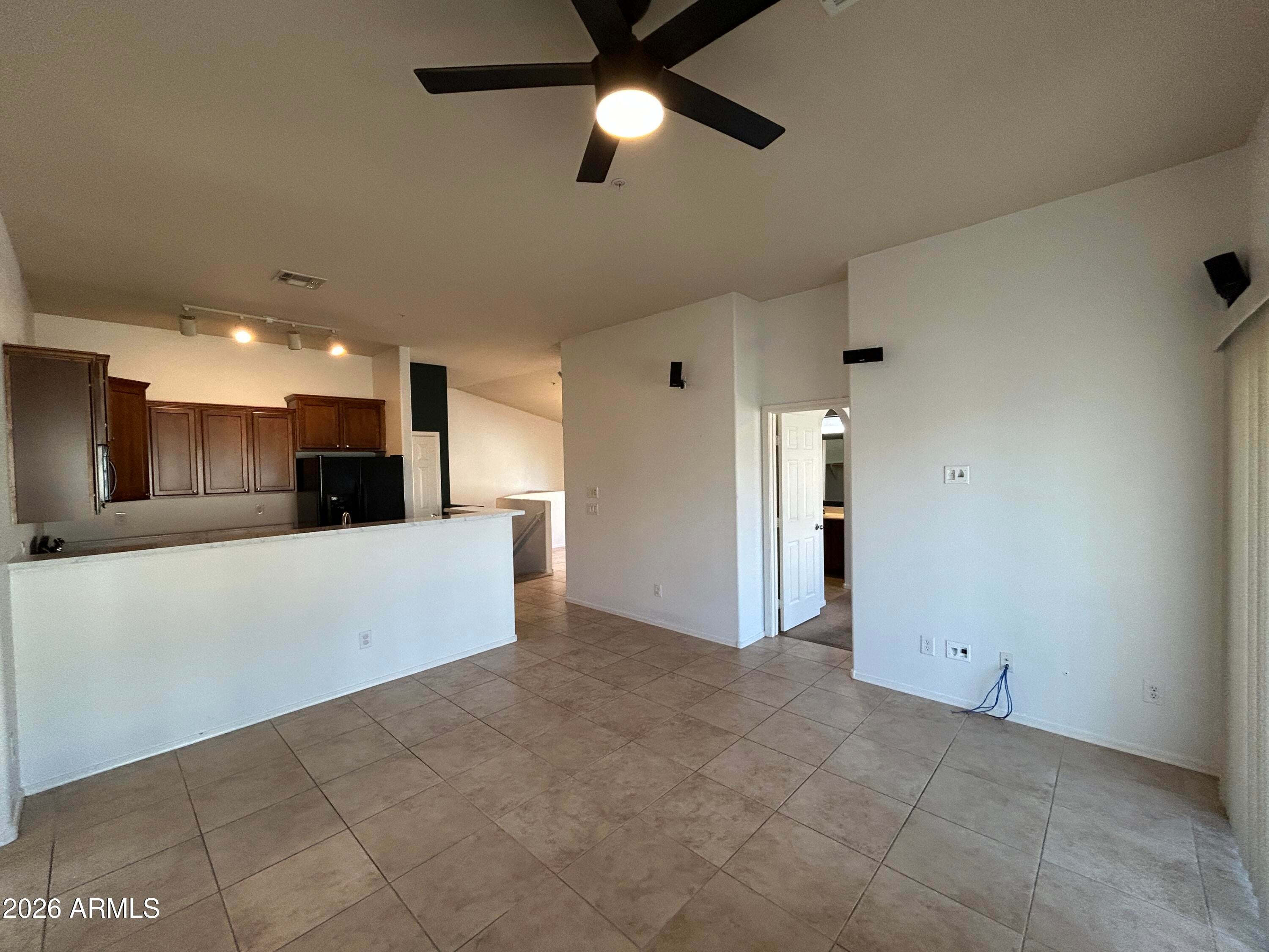 2725 E MINE CREEK Road 2248