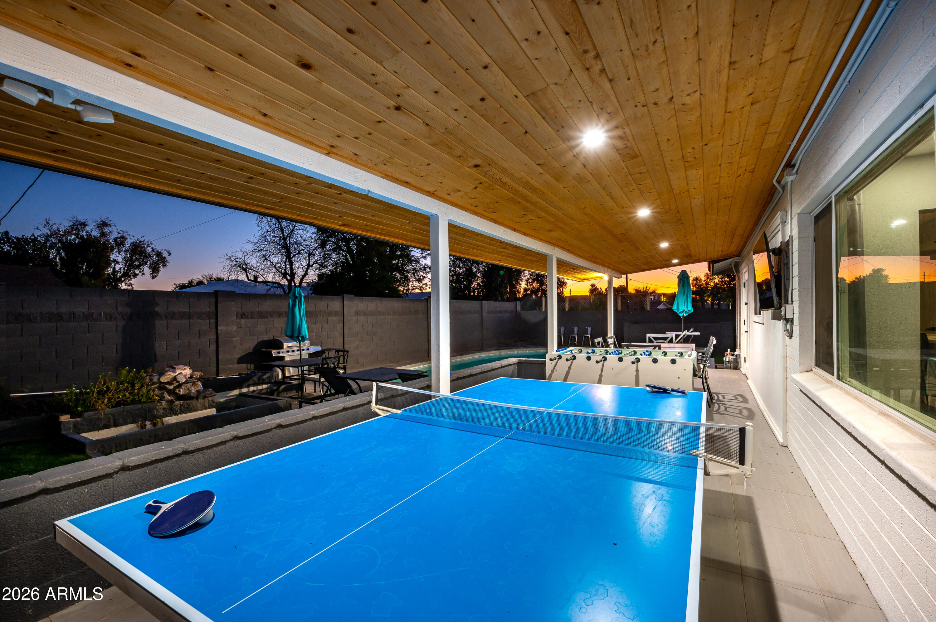 8059 E CAMBRIDGE Avenue