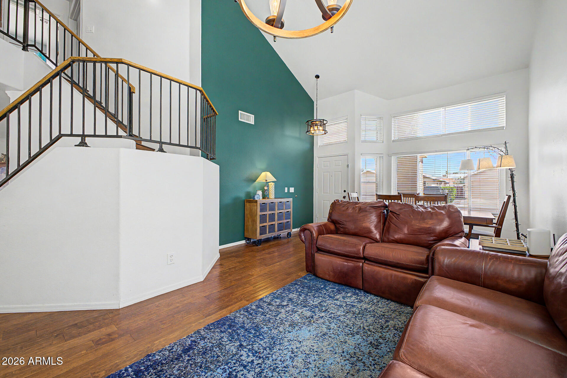 5151 W GLENVIEW Place
