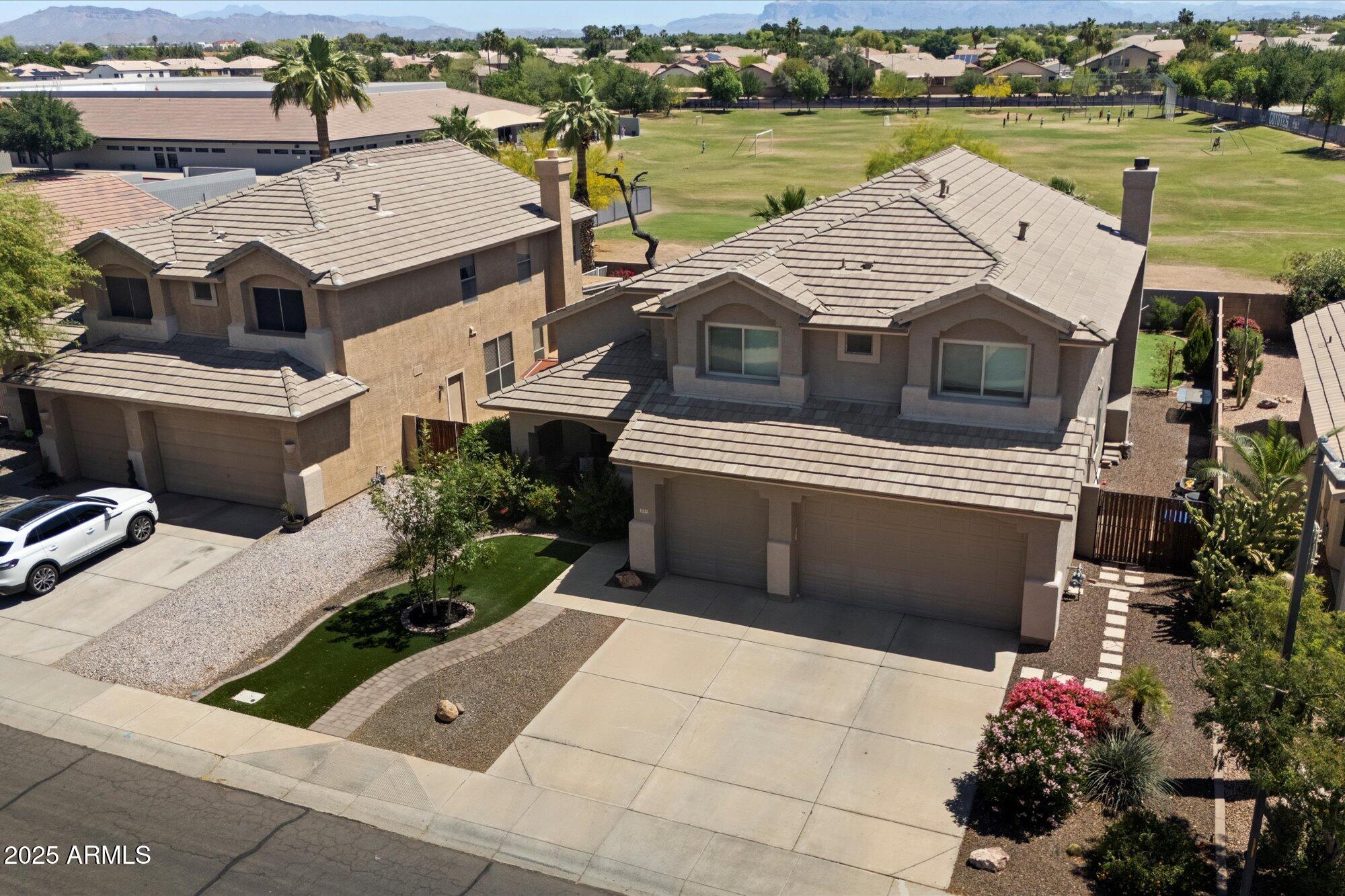1089 N ARROYO Lane
