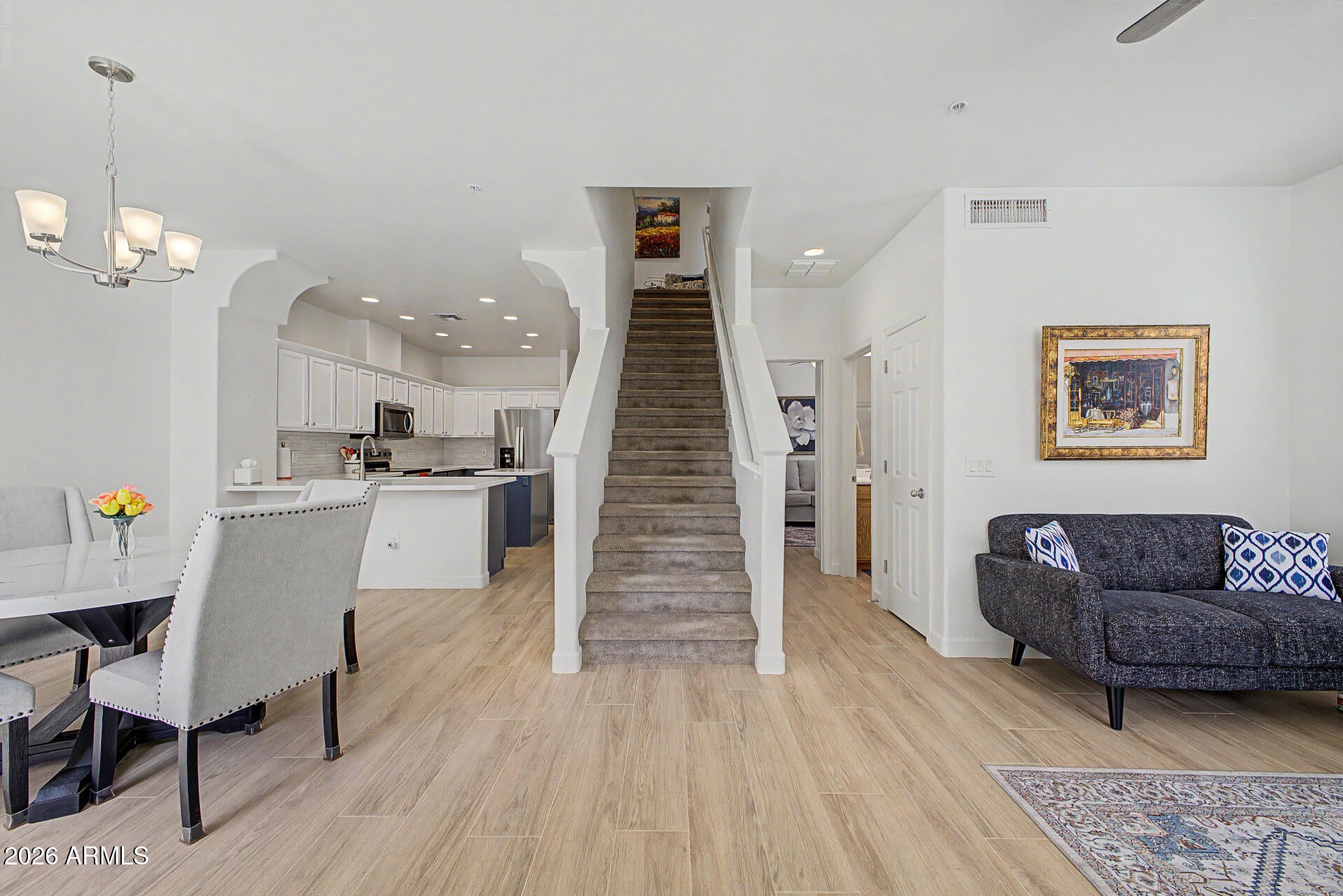 42424 N GAVILAN PEAK Parkway 19102