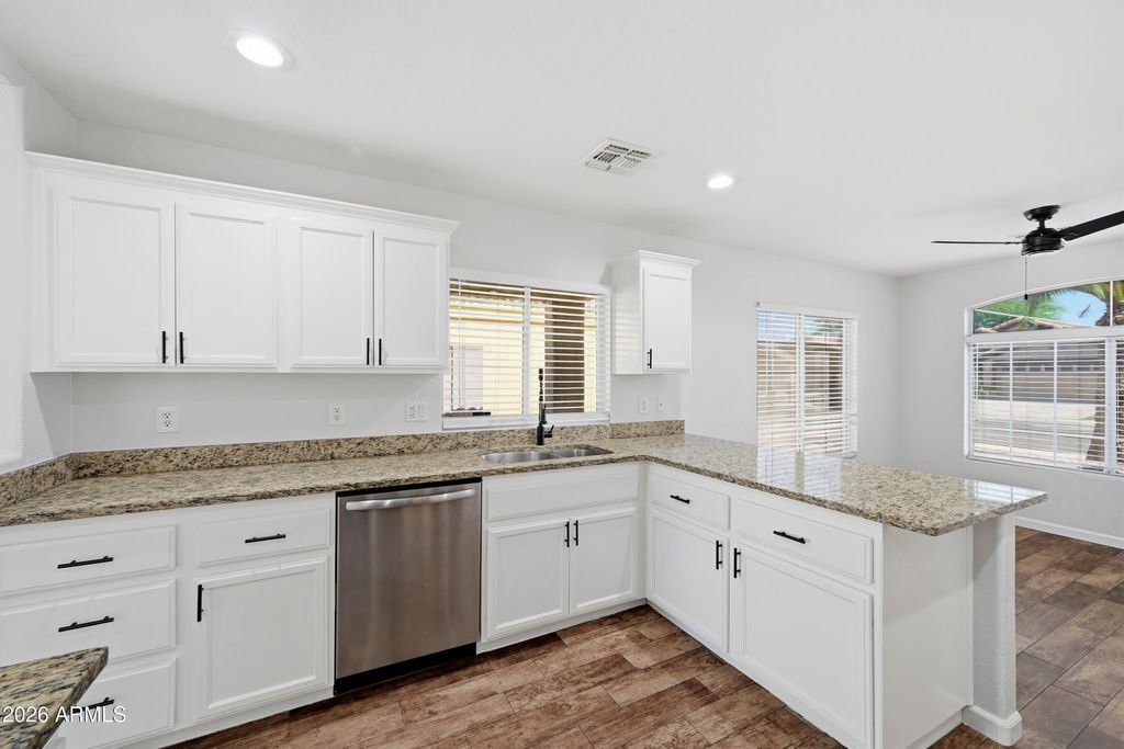 Photo of 868 E Laredo Street, Chandler, AZ 85225 (MLS # 7032629)