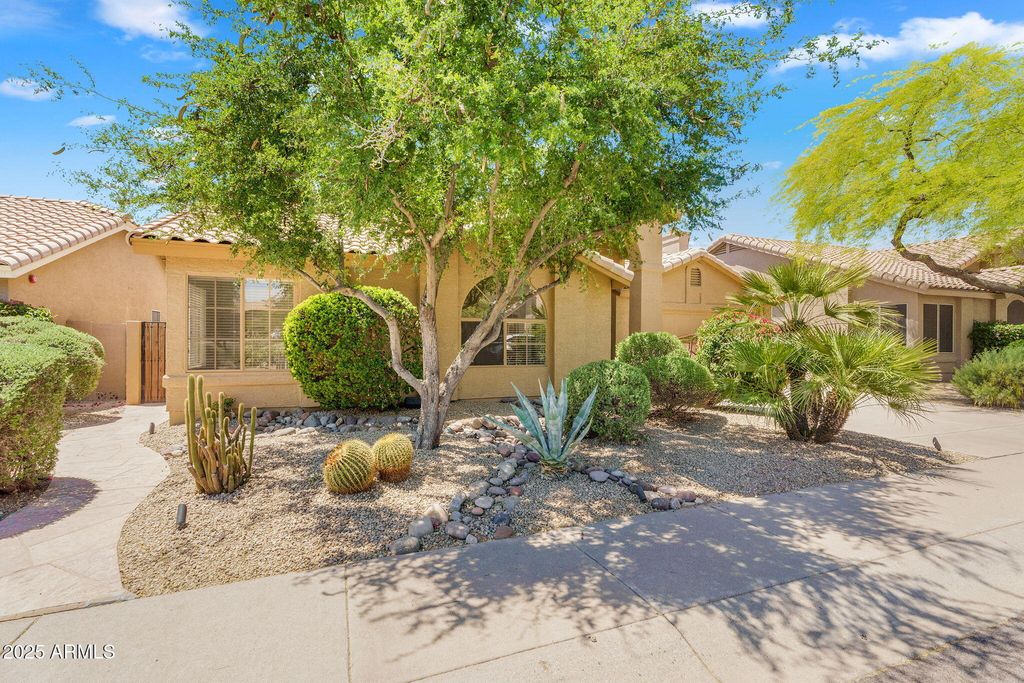 Photo of 9127 E Siesta Lane, Scottsdale, AZ 85255 (MLS # 6862546)