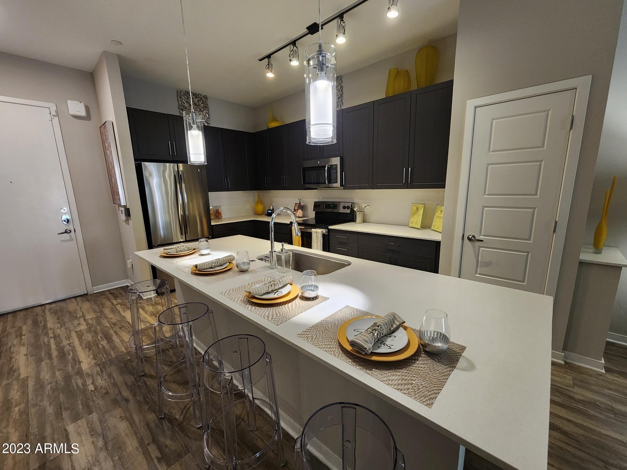 200 E Thomas Road A4