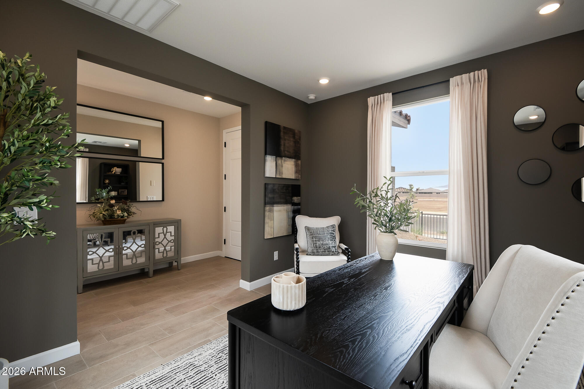 17578 W ILLINI Street