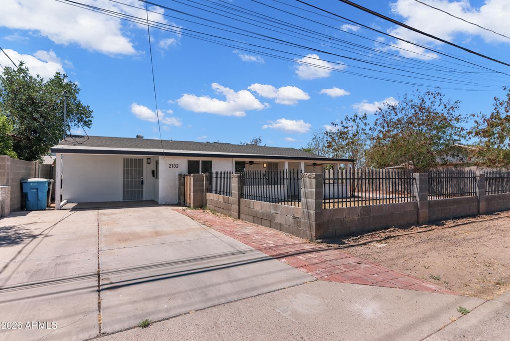 Photo of 2133 W Colter Street, Phoenix, AZ 85015 (MLS # 7032056)