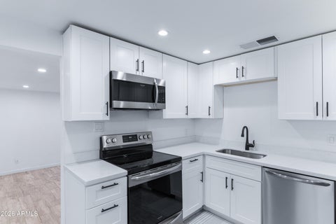 Photo of 2133 W Colter Street, Phoenix, AZ 85015 (MLS # 7032056)