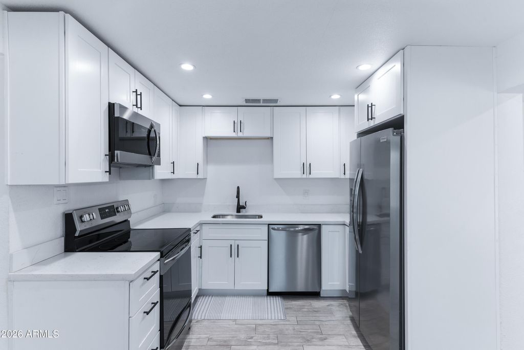 Photo of 2133 W Colter Street, Phoenix, AZ 85015 (MLS # 7032056)