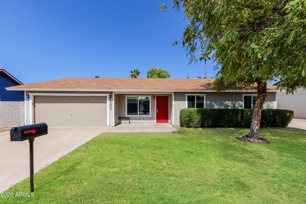 Photo of 11610 N 58th Avenue, Glendale, AZ 85304 (MLS # 7025391)