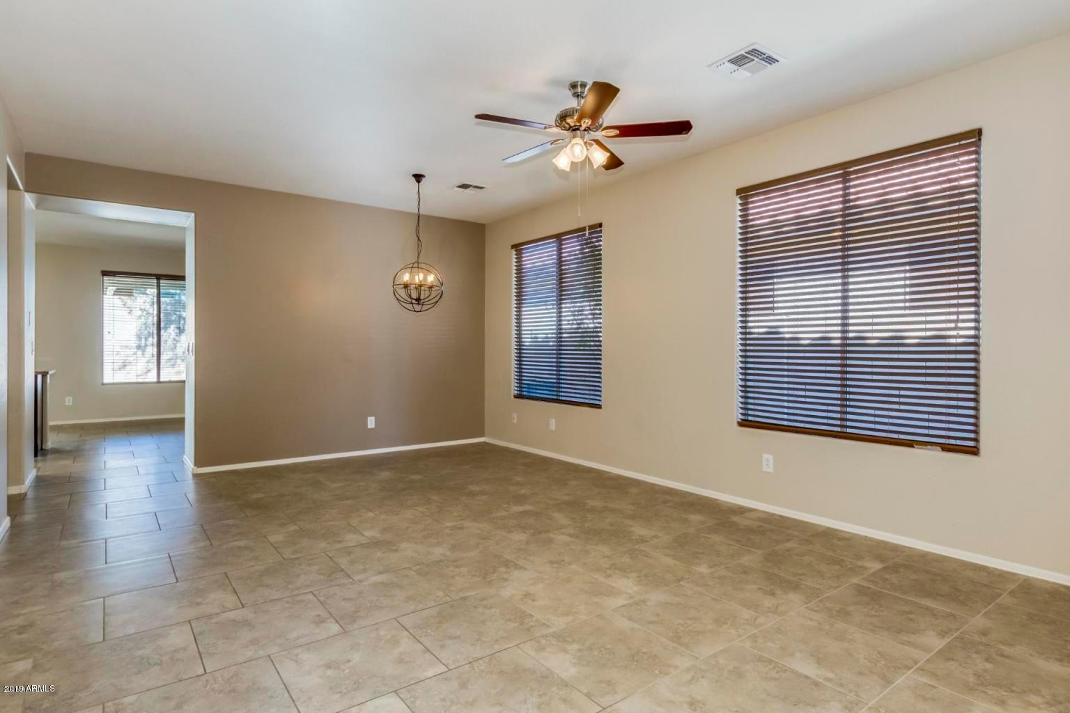 2582 W Kit Carson Trail