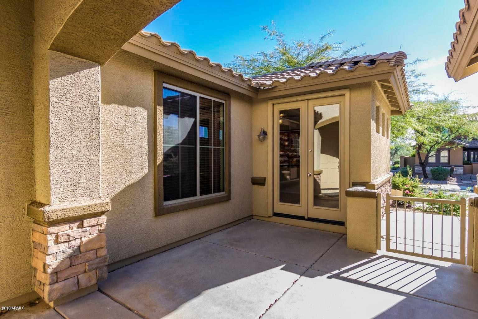 2582 W Kit Carson Trail