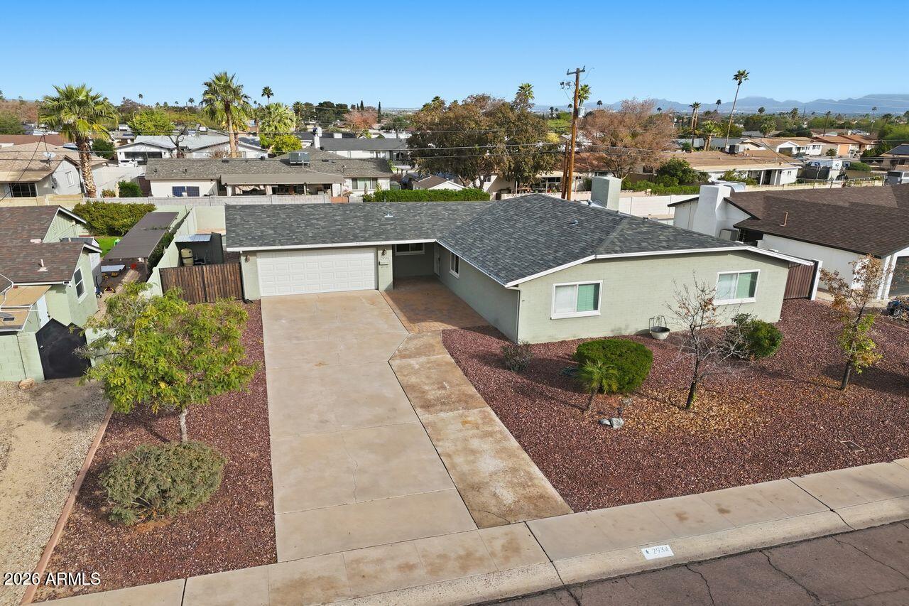 2934 E SHANGRI LA Road