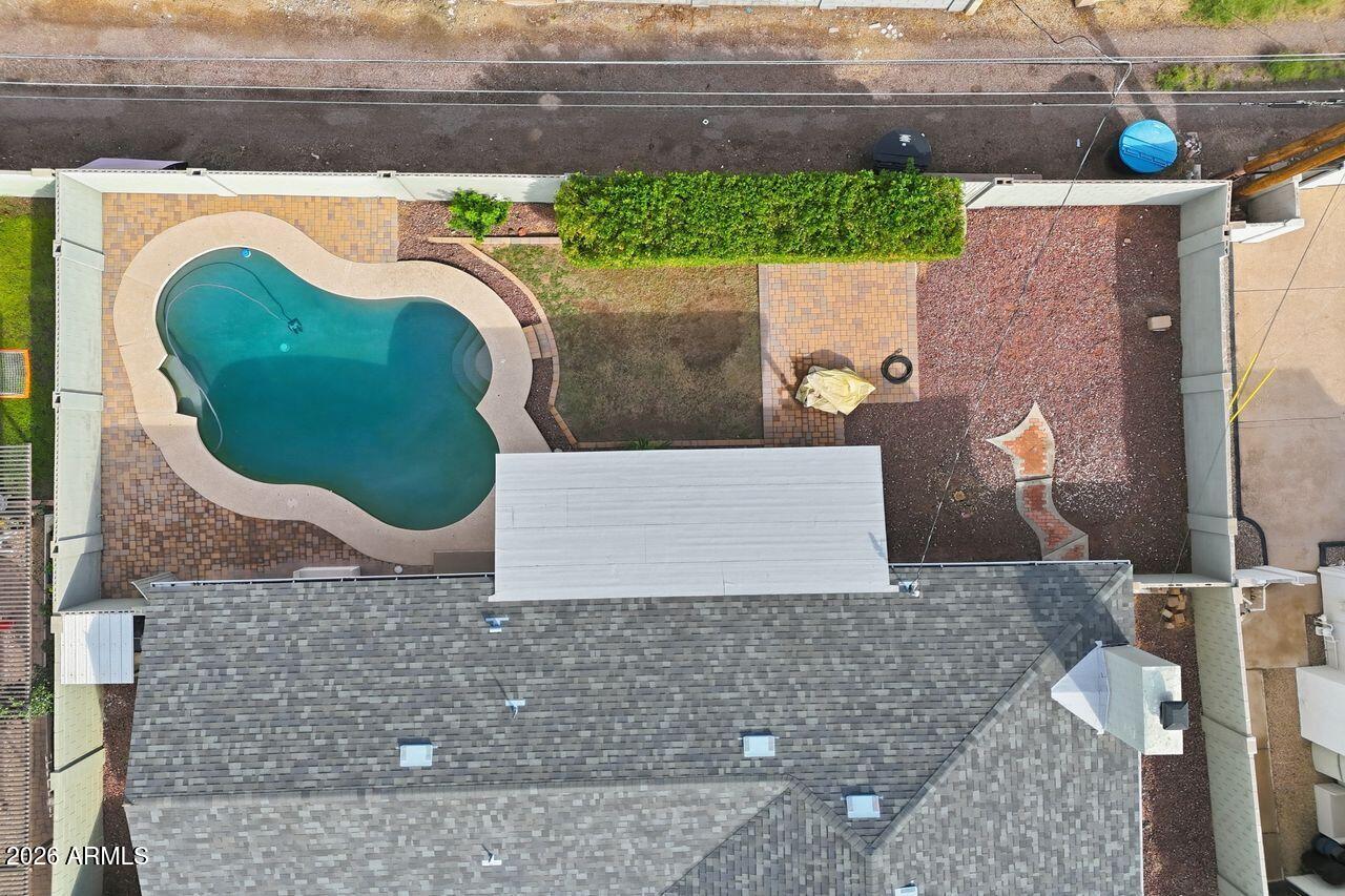 2934 E SHANGRI LA Road