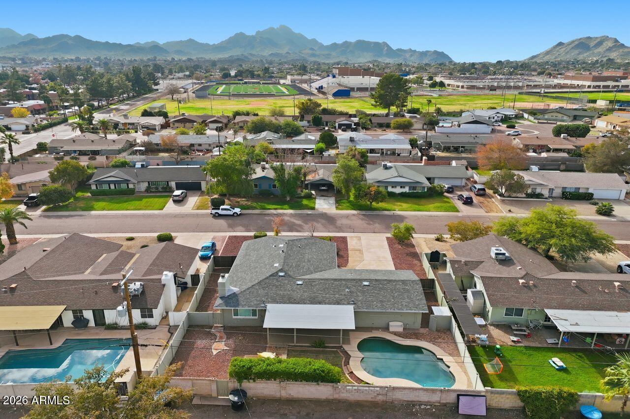 2934 E SHANGRI LA Road