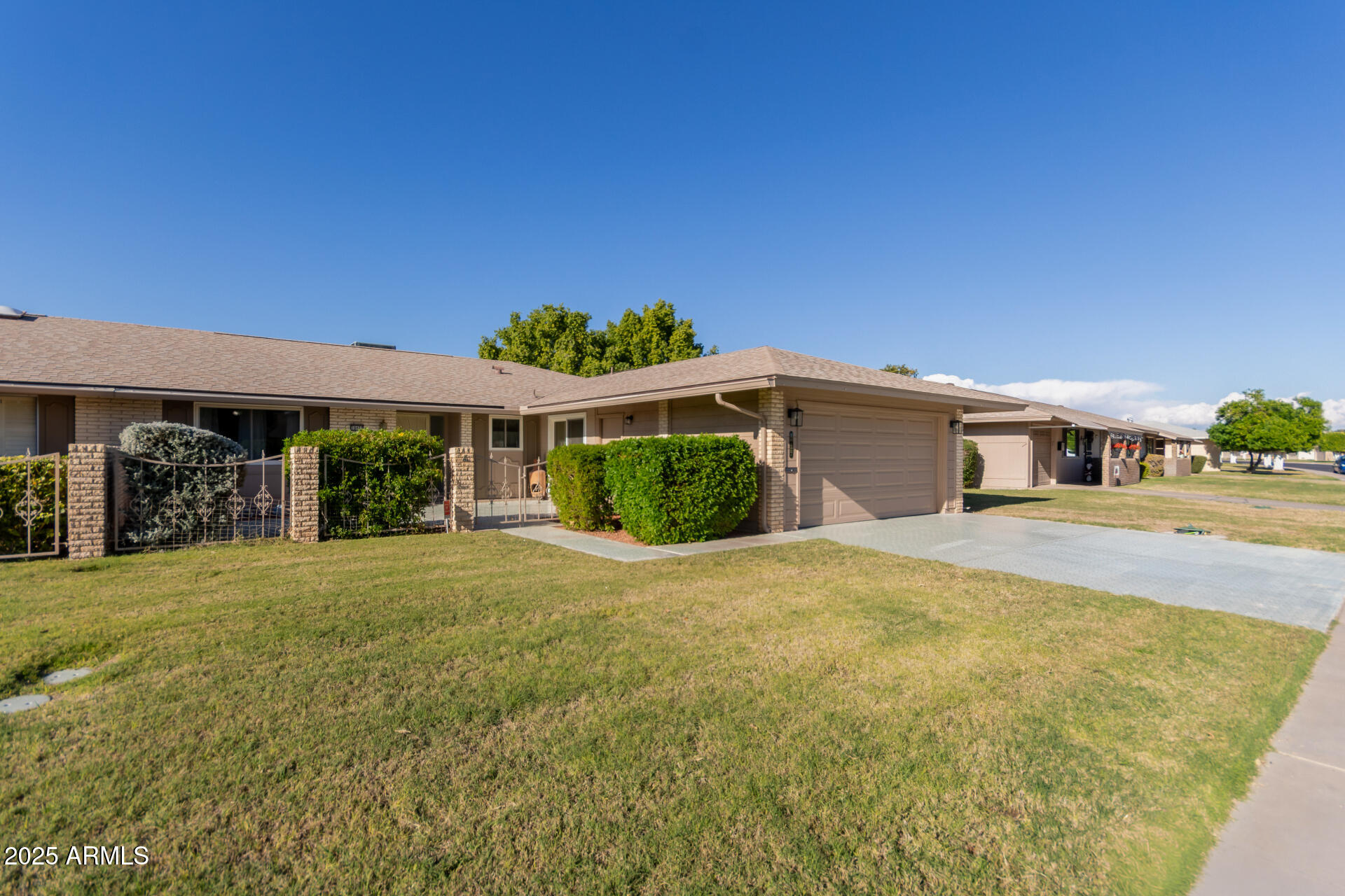 10427 W ROUNDELAY Circle