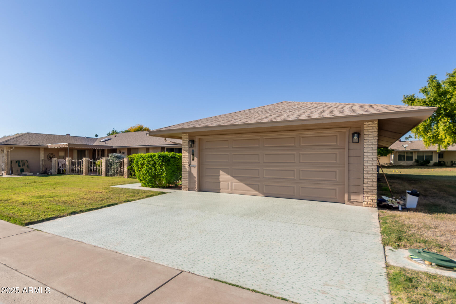 10427 W ROUNDELAY Circle