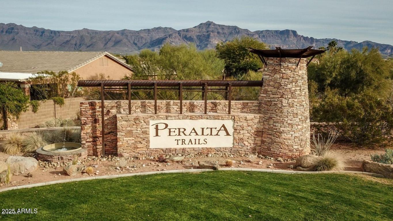 10478 E MEANDERING TRAIL Lane