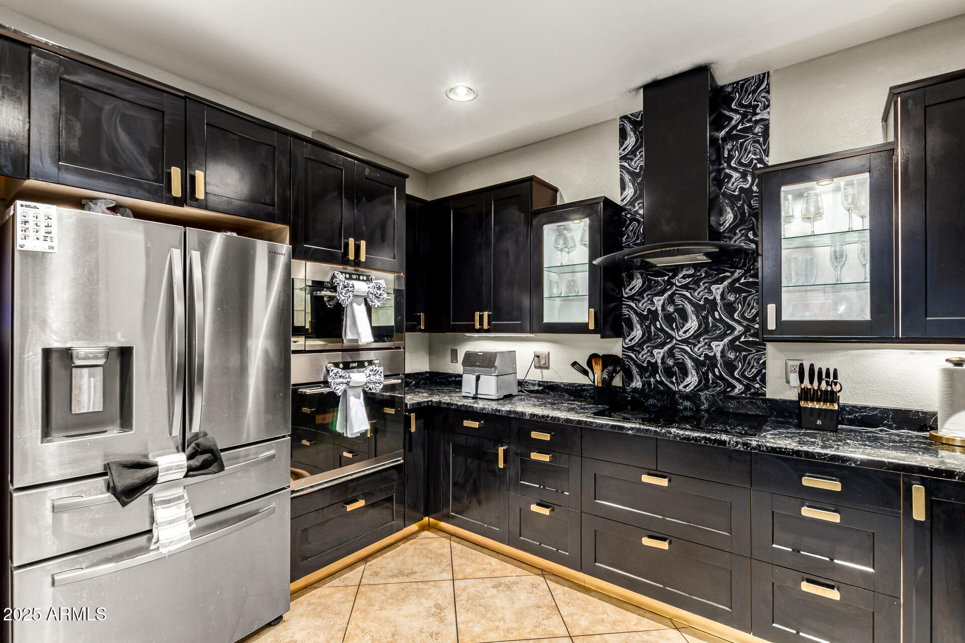 1643 E WILDHORSE Place