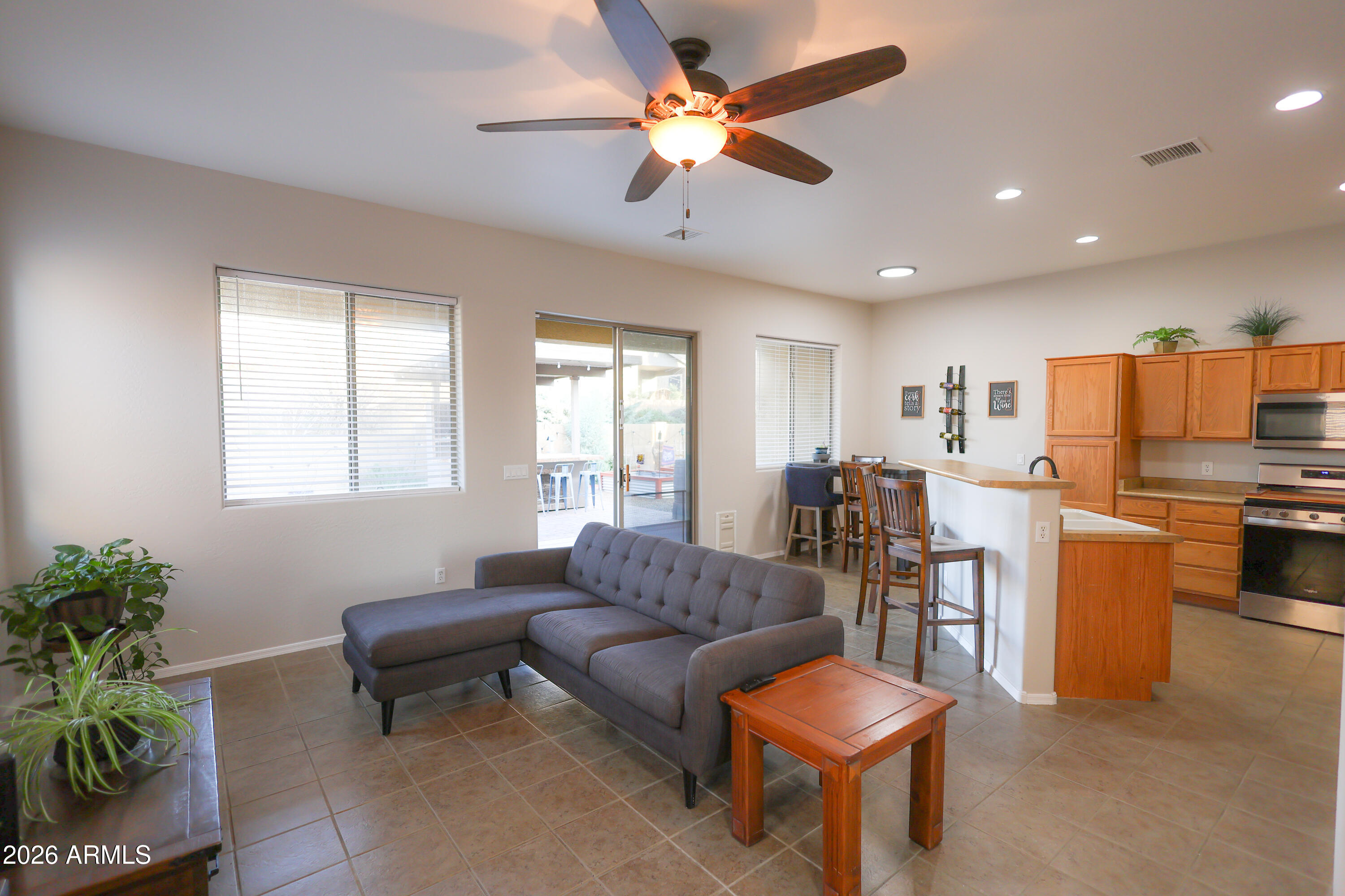 596 S Rowdy Ranch Road