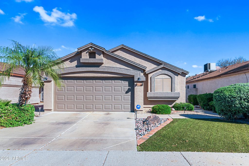 Photo of 4014 W Fallen Leaf Lane, Glendale, AZ 85310 (MLS # 6995949)