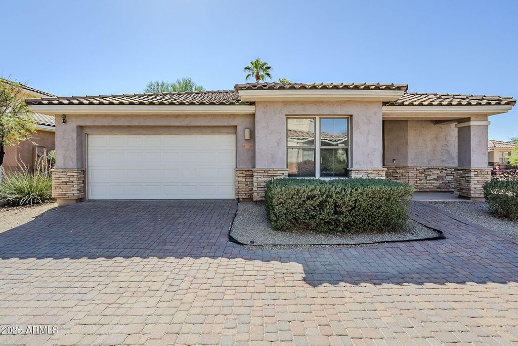 Photo of 13613 W Cypress Street, Goodyear, AZ 85395 (MLS # 6931810)