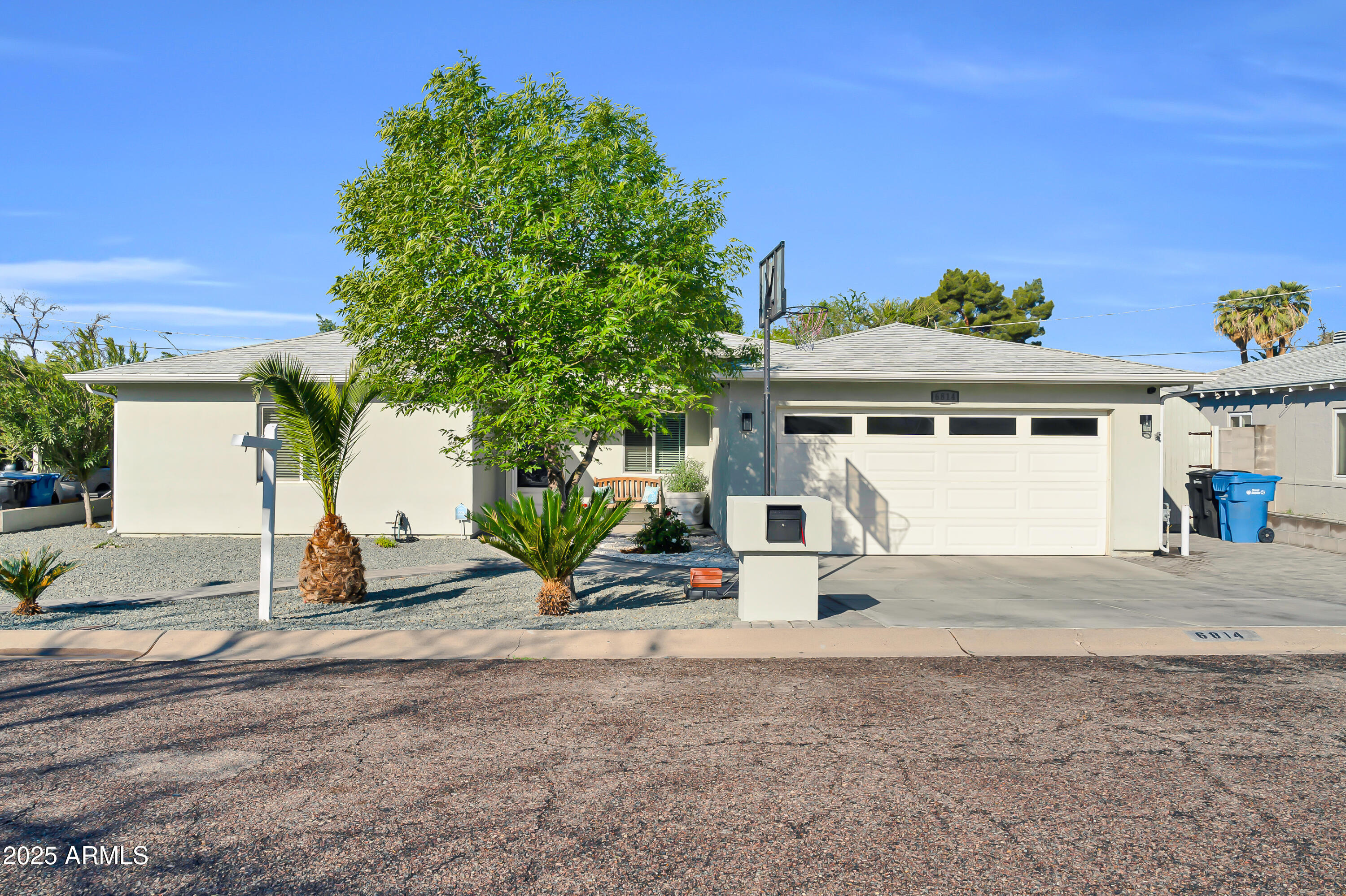 6814 N 11TH Street