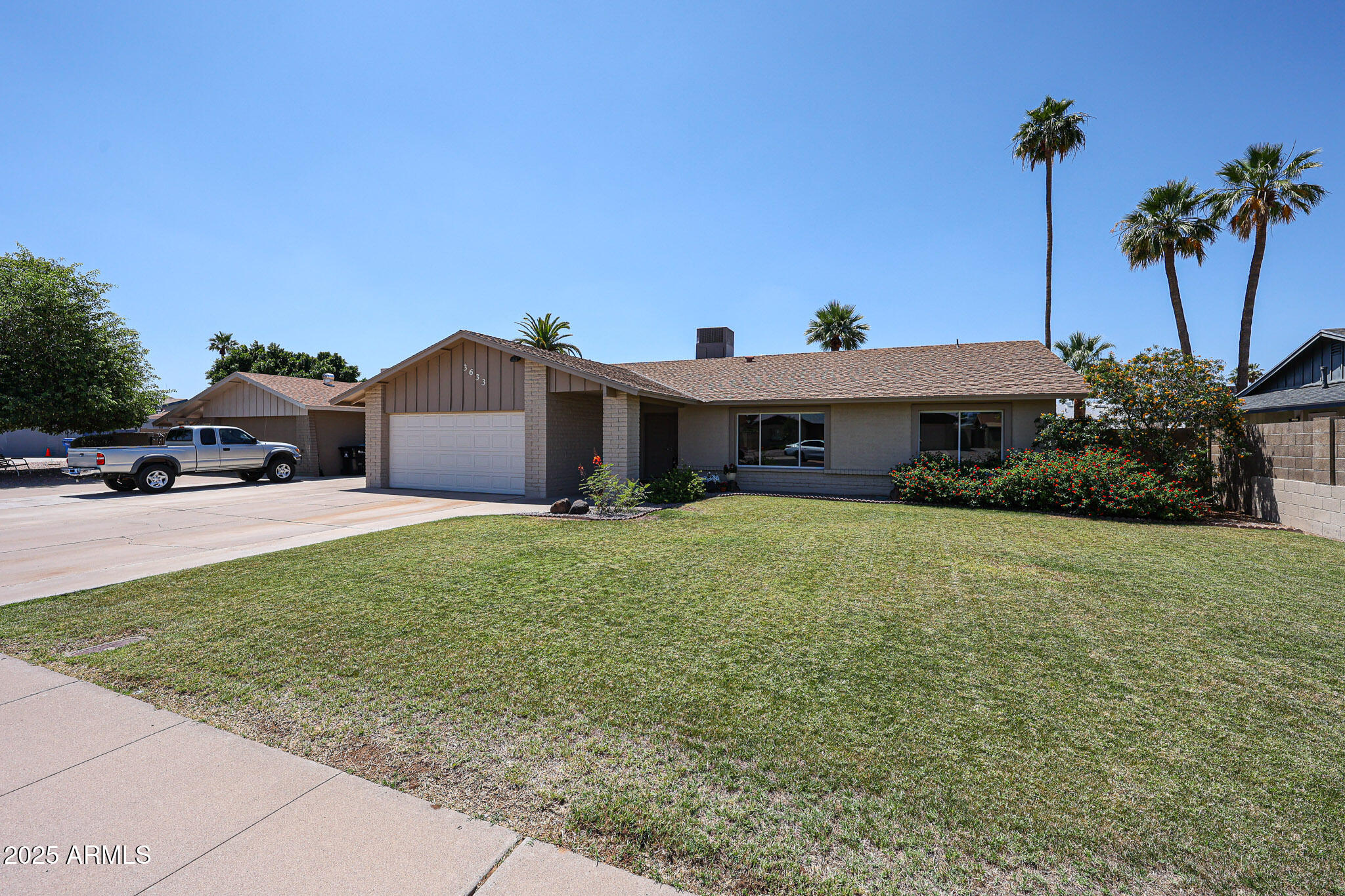 3633 W REDFIELD Road