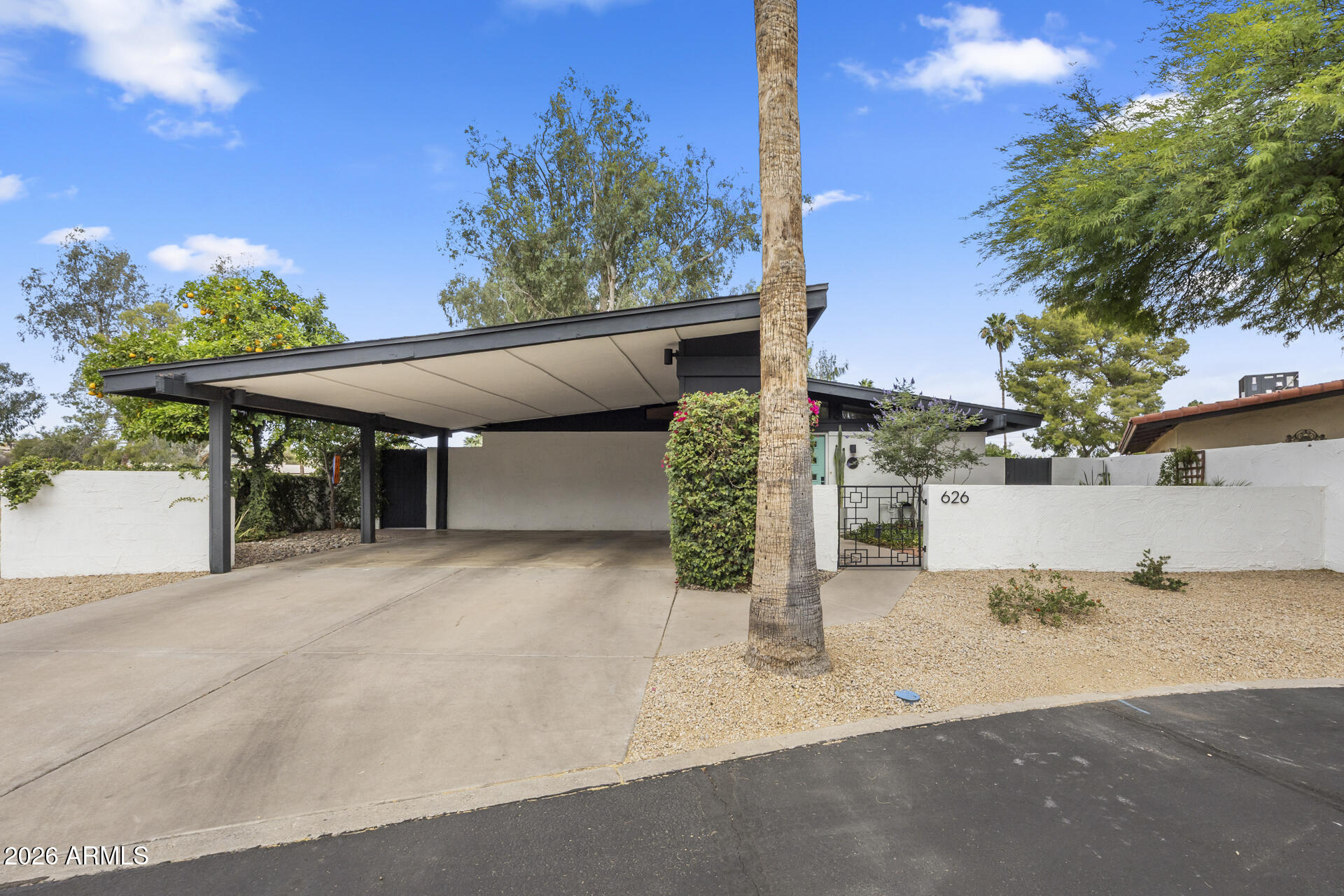 626 W GIBRALTAR Lane