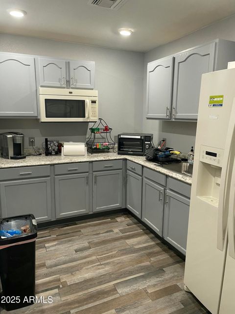 6815 W BELMONT Avenue Glendale AZ 85303